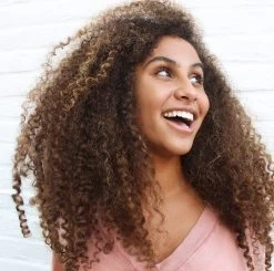 Living Proof Curl Moisturizing Shine Oil 50ml -Haarverzorgings Winkel curl social cuts nyah 1